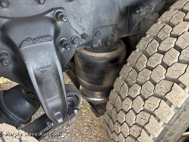 image for item EG1990 2013 Freightliner 114SD crane truck