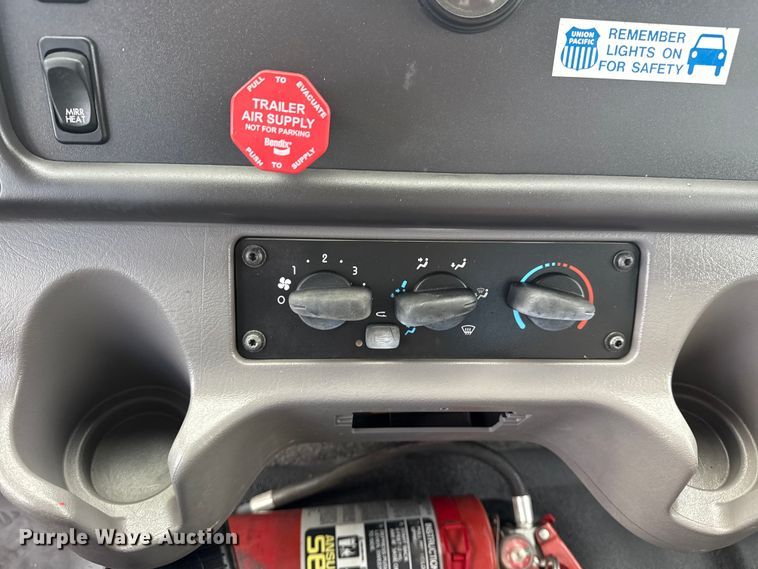 image for item EG1990 2013 Freightliner 114SD crane truck