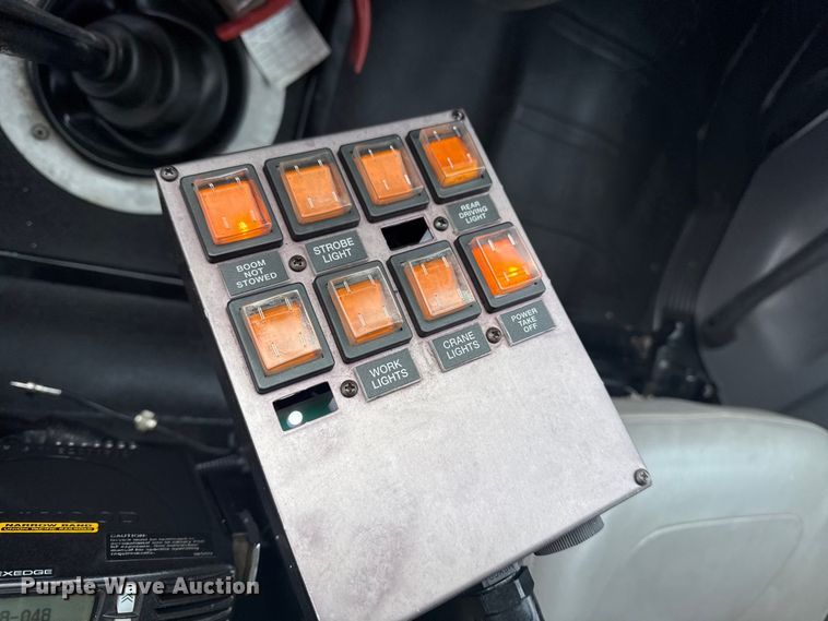 image for item EG1990 2013 Freightliner 114SD crane truck