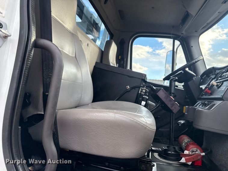 image for item EG1990 2013 Freightliner 114SD crane truck