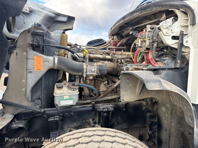 image for item EG1990 2013 Freightliner 114SD crane truck