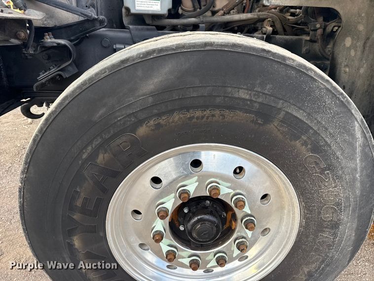 image for item EG1990 2013 Freightliner 114SD crane truck