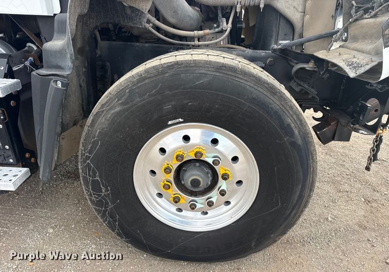 image for item EG1990 2013 Freightliner 114SD crane truck