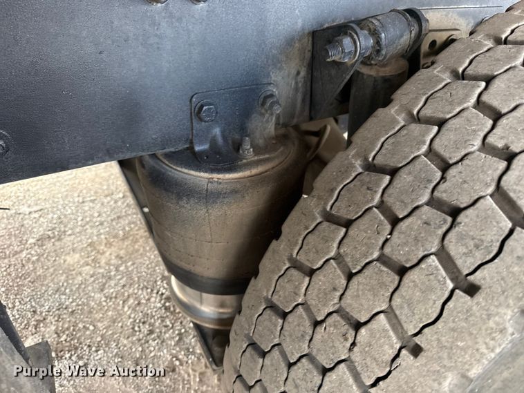 image for item EG1990 2013 Freightliner 114SD crane truck