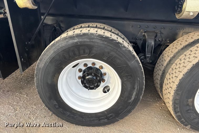 image for item EG1990 2013 Freightliner 114SD crane truck