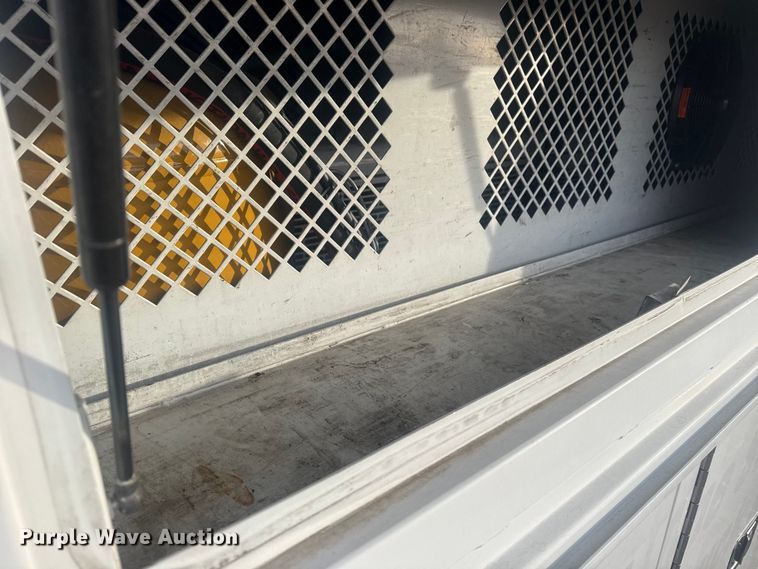 image for item EG1995 2016 Freightliner Sprinter 3500 utility van