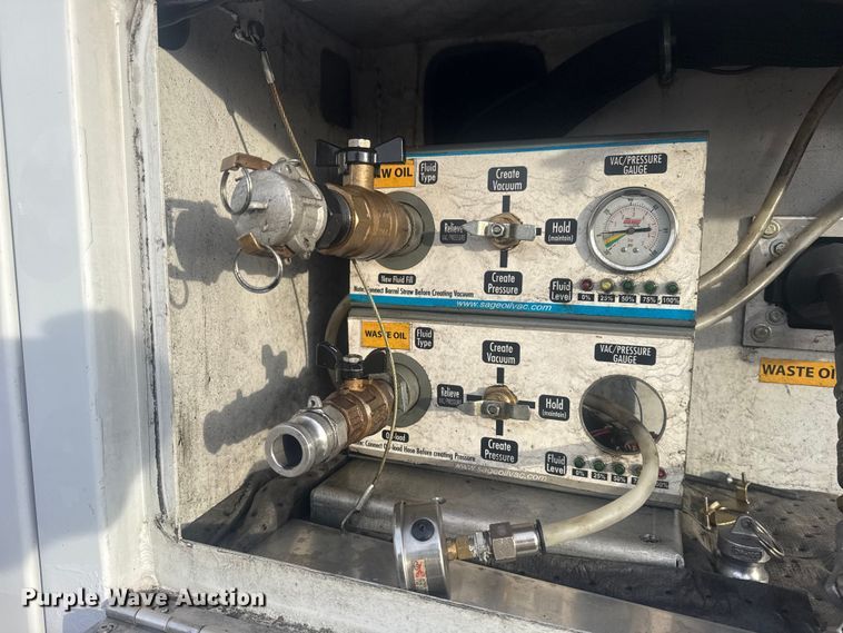 image for item EG1995 2016 Freightliner Sprinter 3500 utility van