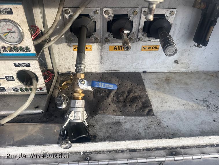 image for item EG1995 2016 Freightliner Sprinter 3500 utility van