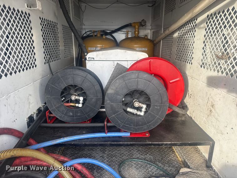 image for item EG1995 2016 Freightliner Sprinter 3500 utility van