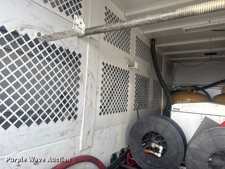 image for item EG1995 2016 Freightliner Sprinter 3500 utility van