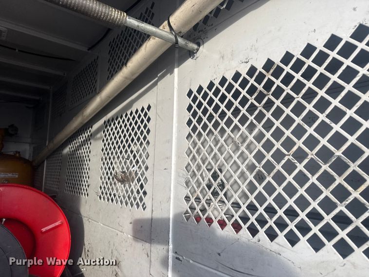 image for item EG1995 2016 Freightliner Sprinter 3500 utility van