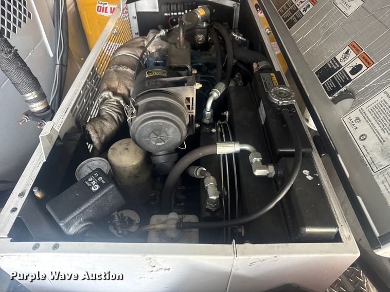 image for item EG1995 2016 Freightliner Sprinter 3500 utility van