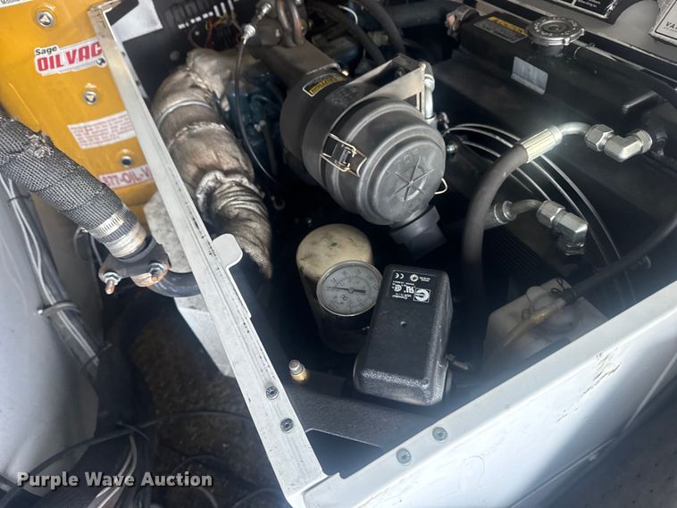 image for item EG1995 2016 Freightliner Sprinter 3500 utility van