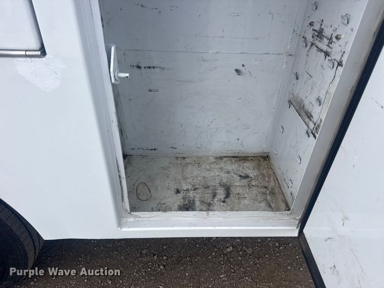 image for item EG1995 2016 Freightliner Sprinter 3500 utility van