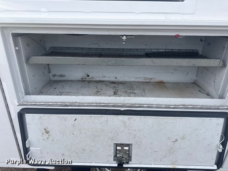 image for item EG1995 2016 Freightliner Sprinter 3500 utility van