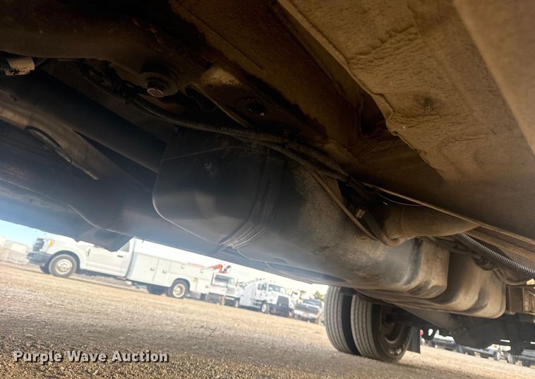 image for item EG1995 2016 Freightliner Sprinter 3500 utility van