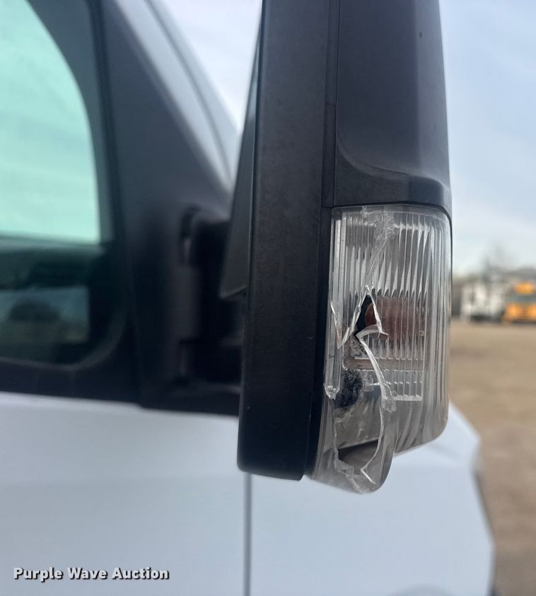 image for item EG1995 2016 Freightliner Sprinter 3500 utility van