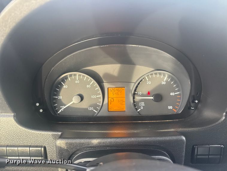 image for item EG1995 2016 Freightliner Sprinter 3500 utility van