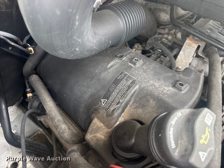 image for item EG1995 2016 Freightliner Sprinter 3500 utility van