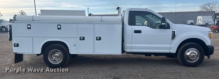 image for item EG1997 2017 Ford F350 Super Duty XL utility bed pickup truck