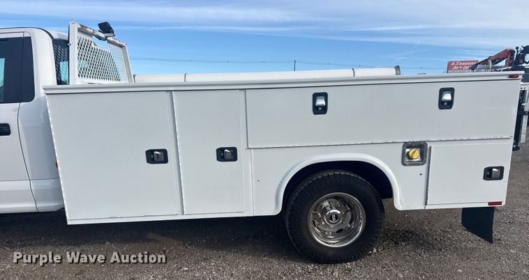 image for item EG1997 2017 Ford F350 Super Duty XL utility bed pickup truck