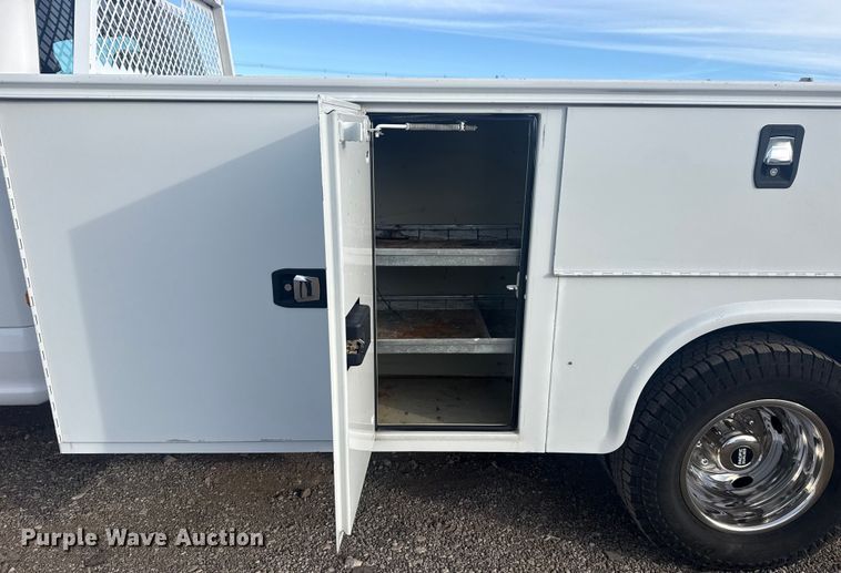 image for item EG1997 2017 Ford F350 Super Duty XL utility bed pickup truck