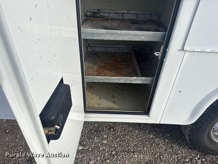 image for item EG1997 2017 Ford F350 Super Duty XL utility bed pickup truck