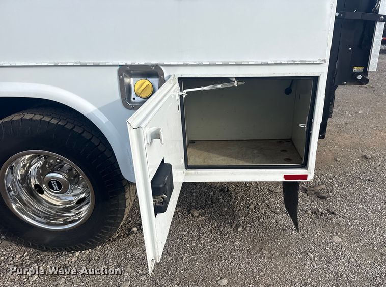 image for item EG1997 2017 Ford F350 Super Duty XL utility bed pickup truck