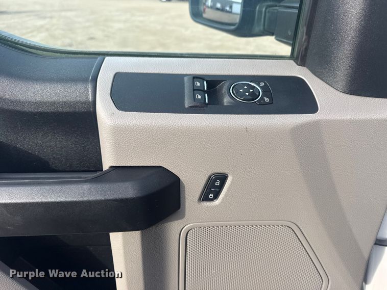 image for item EG1997 2017 Ford F350 Super Duty XL utility bed pickup truck