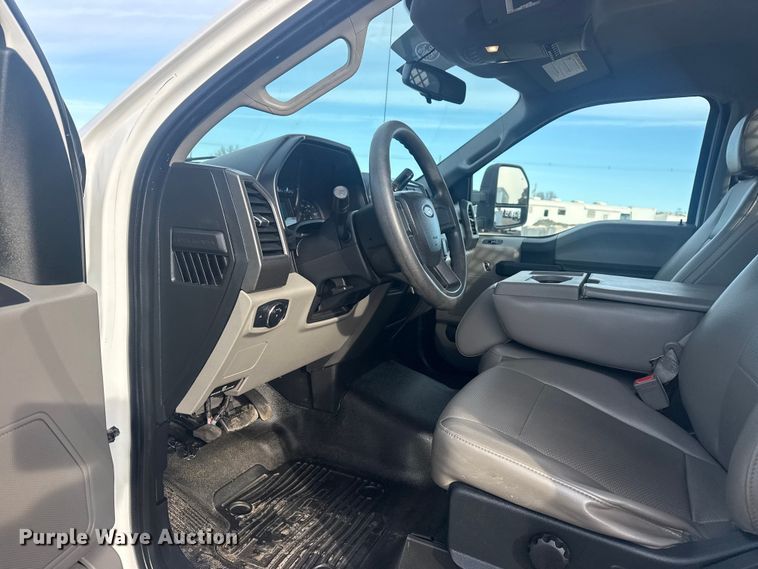 image for item EG1997 2017 Ford F350 Super Duty XL utility bed pickup truck