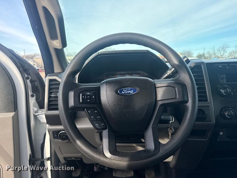 image for item EG1997 2017 Ford F350 Super Duty XL utility bed pickup truck