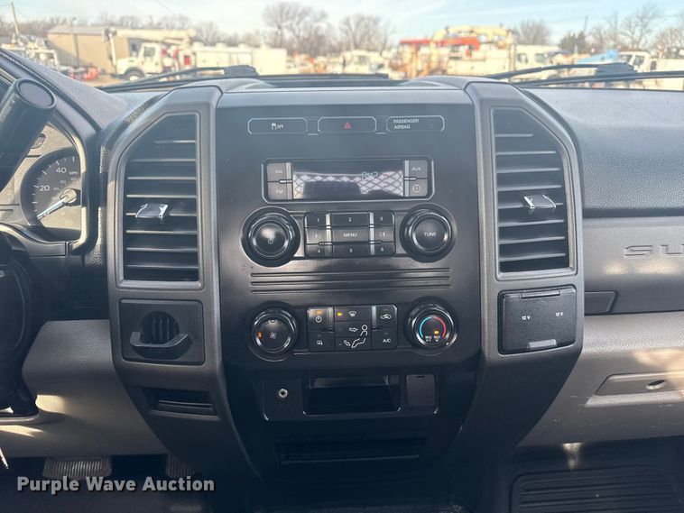 image for item EG1997 2017 Ford F350 Super Duty XL utility bed pickup truck