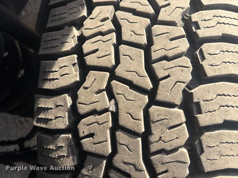 image for item EG1997 2017 Ford F350 Super Duty XL utility bed pickup truck