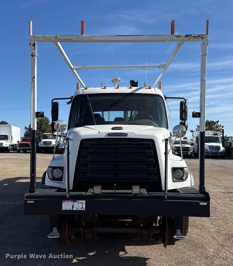 image for item EG2001 2013 Freightliner 108SD crane truck