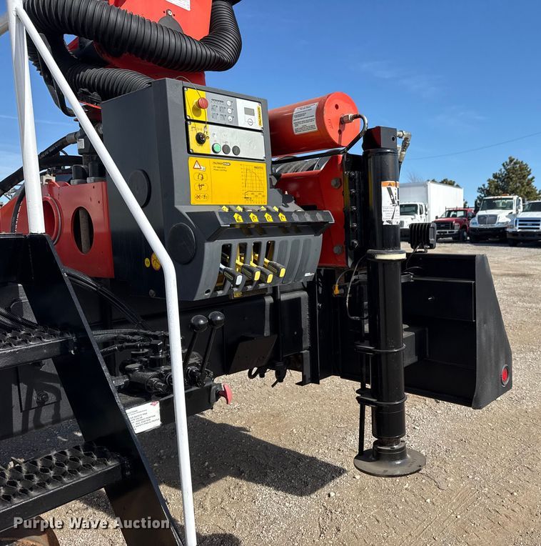 image for item EG2001 2013 Freightliner 108SD crane truck