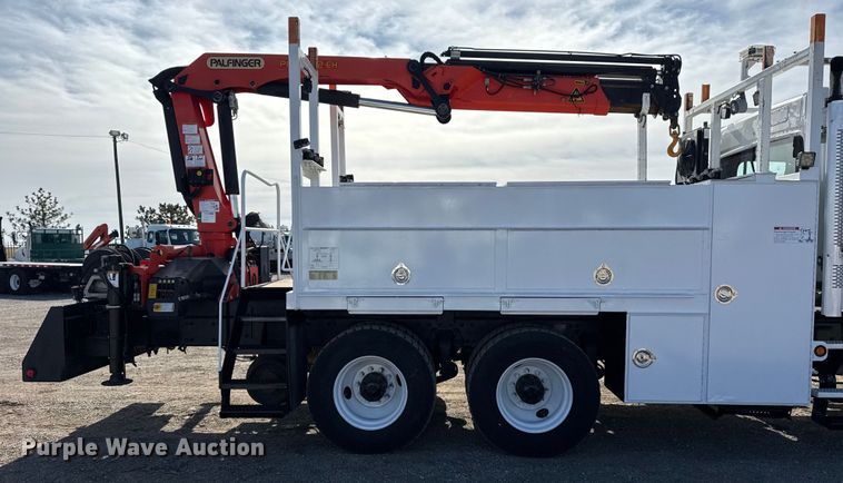image for item EG2001 2013 Freightliner 108SD crane truck