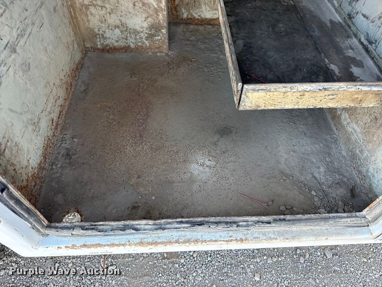 image for item EG2001 2013 Freightliner 108SD crane truck