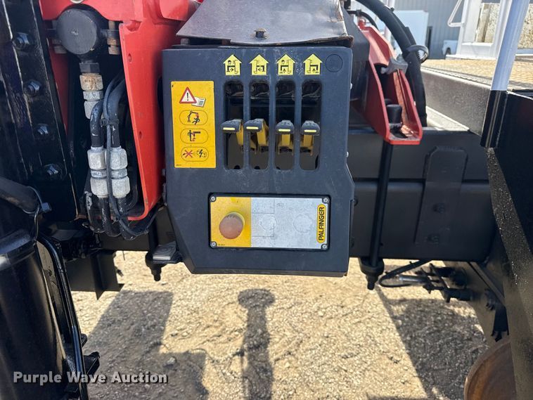 image for item EG2001 2013 Freightliner 108SD crane truck