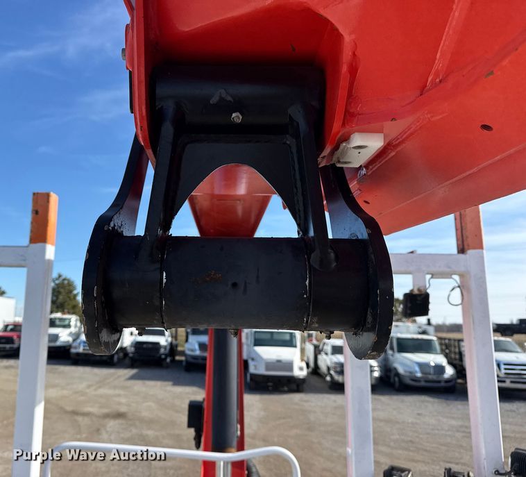 image for item EG2001 2013 Freightliner 108SD crane truck