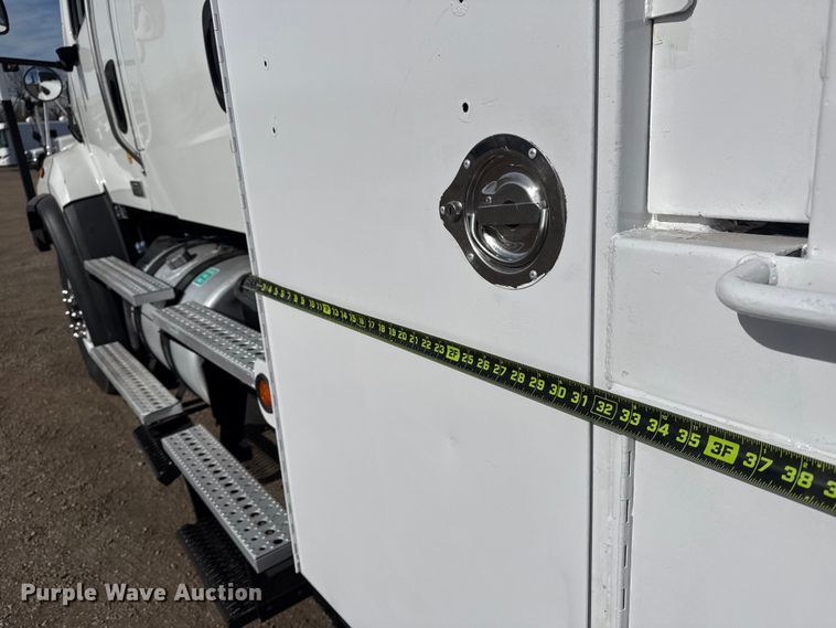 image for item EG2001 2013 Freightliner 108SD crane truck