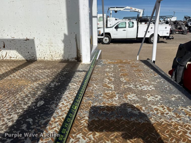 image for item EG2001 2013 Freightliner 108SD crane truck