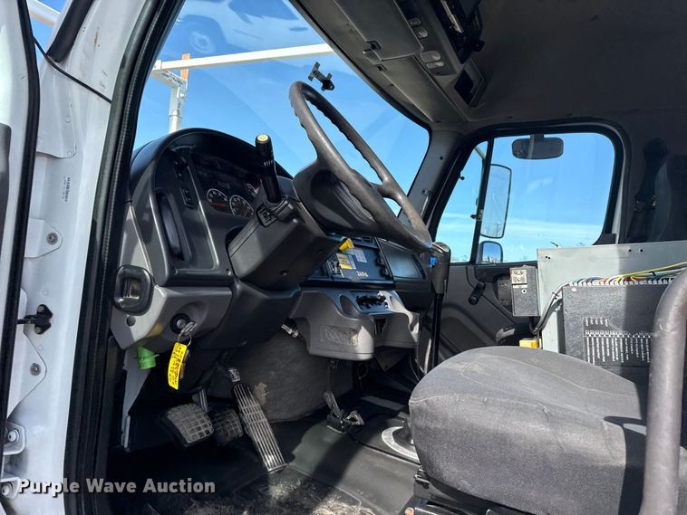 image for item EG2001 2013 Freightliner 108SD crane truck