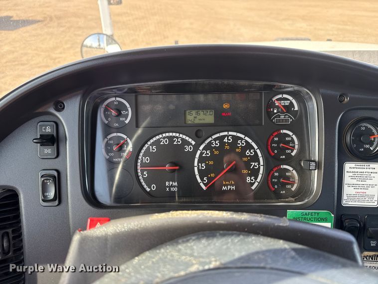 image for item EG2001 2013 Freightliner 108SD crane truck