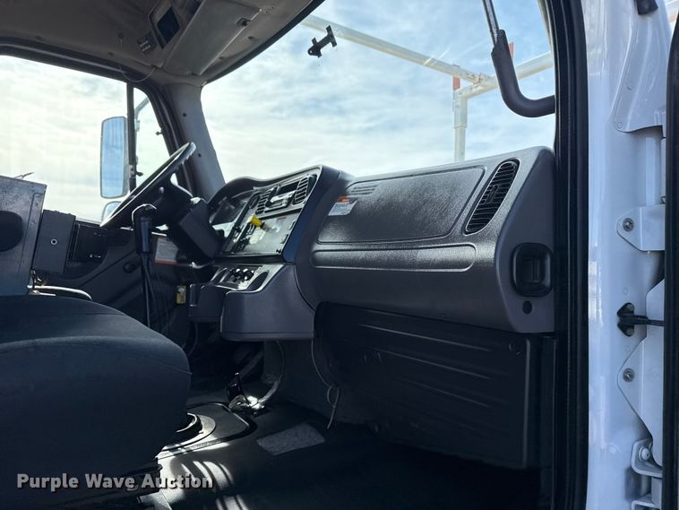 image for item EG2001 2013 Freightliner 108SD crane truck