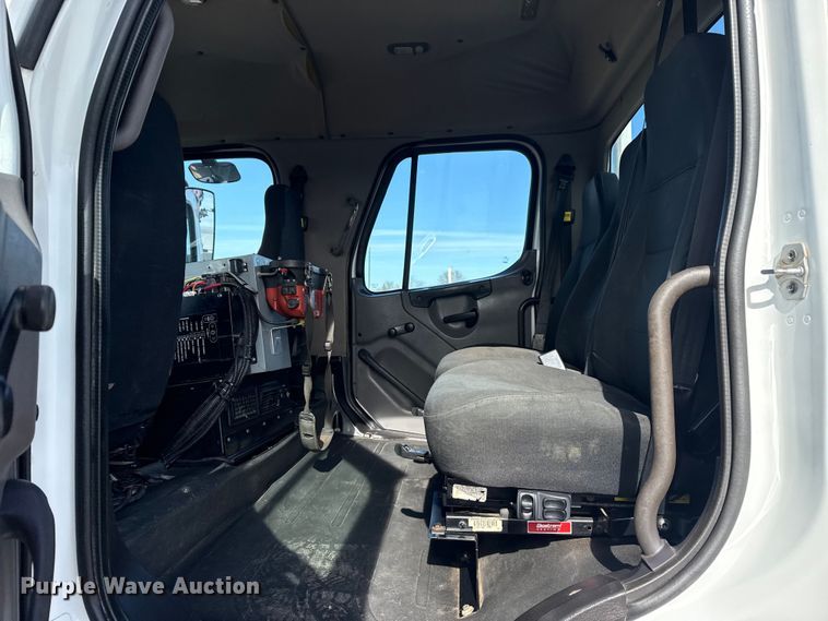 image for item EG2001 2013 Freightliner 108SD crane truck