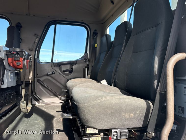 image for item EG2001 2013 Freightliner 108SD crane truck