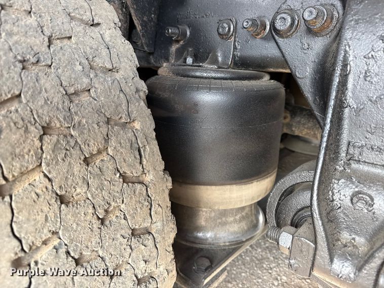 image for item EG2001 2013 Freightliner 108SD crane truck