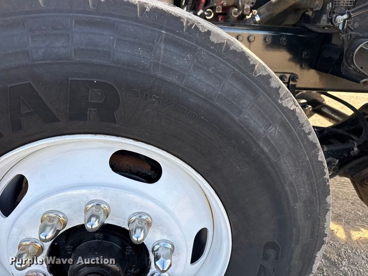 image for item EG2001 2013 Freightliner 108SD crane truck