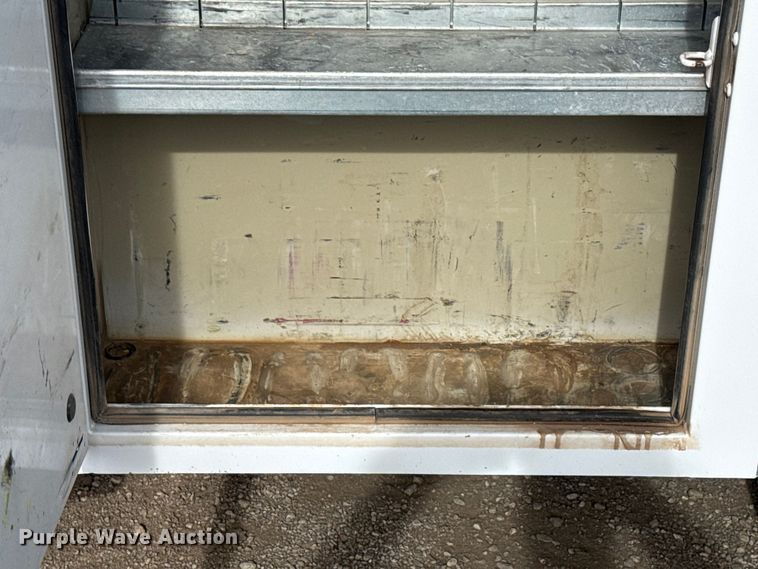 image for item EG2004 2019 Ford F250 XL Ext. Cab pickup truck