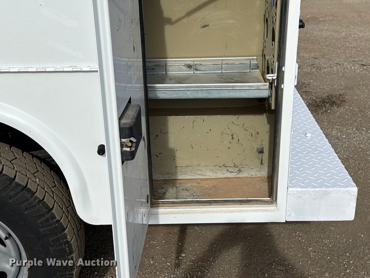 image for item EG2004 2019 Ford F250 XL Ext. Cab pickup truck